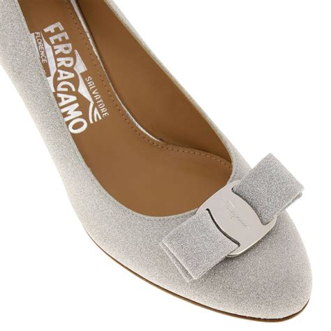 salvatore ferragamo women's shoes outlet.